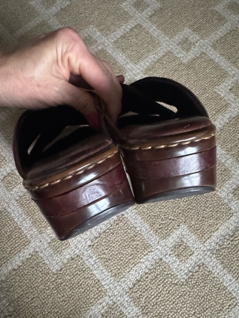Born Tooled Leather Clog Mules Brown Comfort Shoes Slip On US 8 EU 39 - Picture 7 of 10
